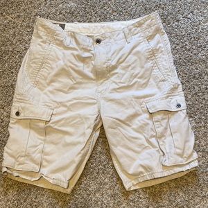 Like new Levi cargo shorts